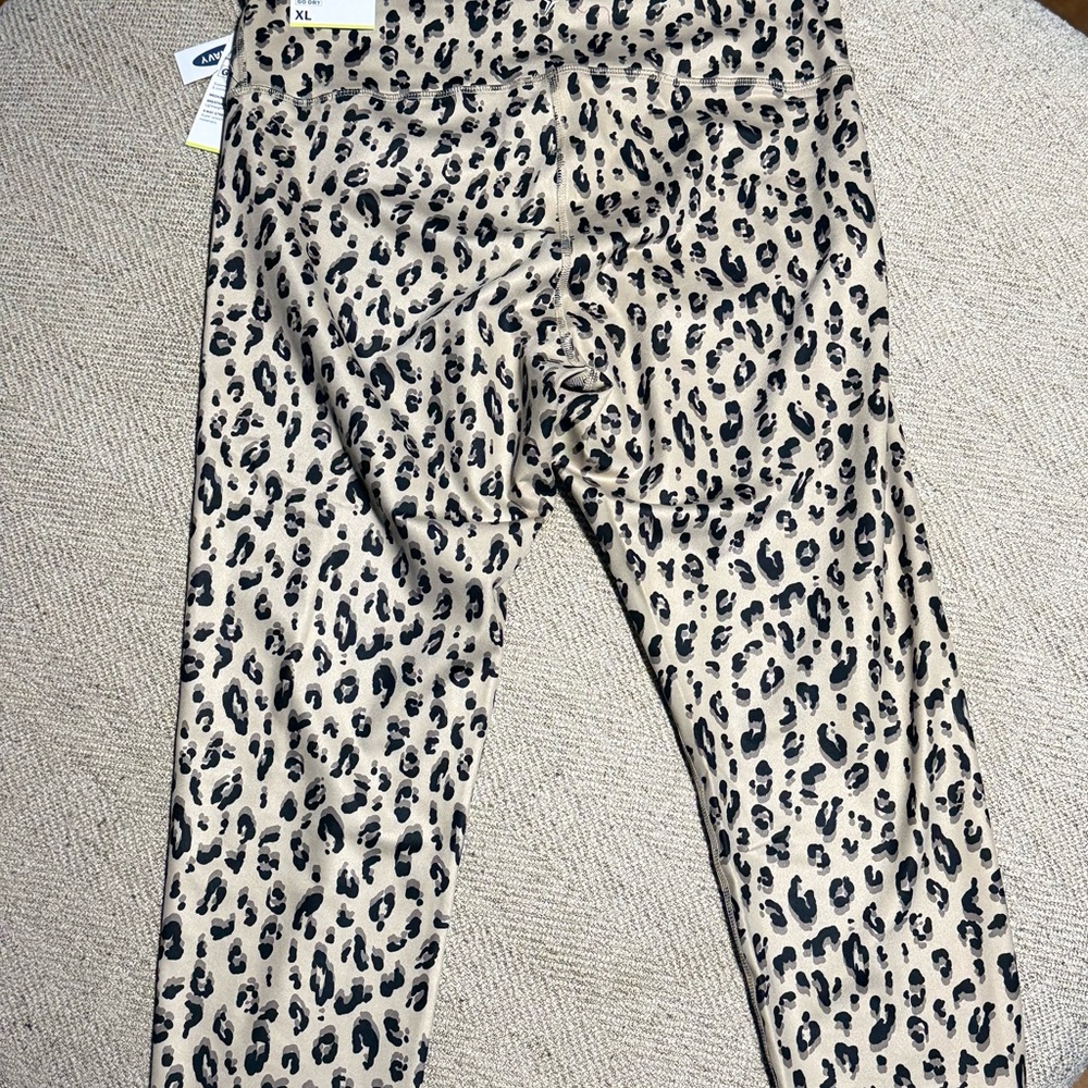 Old Navy Leopard Print Leggings - Black and Tan
